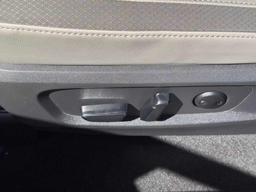 Certified 2022 Nissan Pathfinder SL w/ SL Premium Package image 12