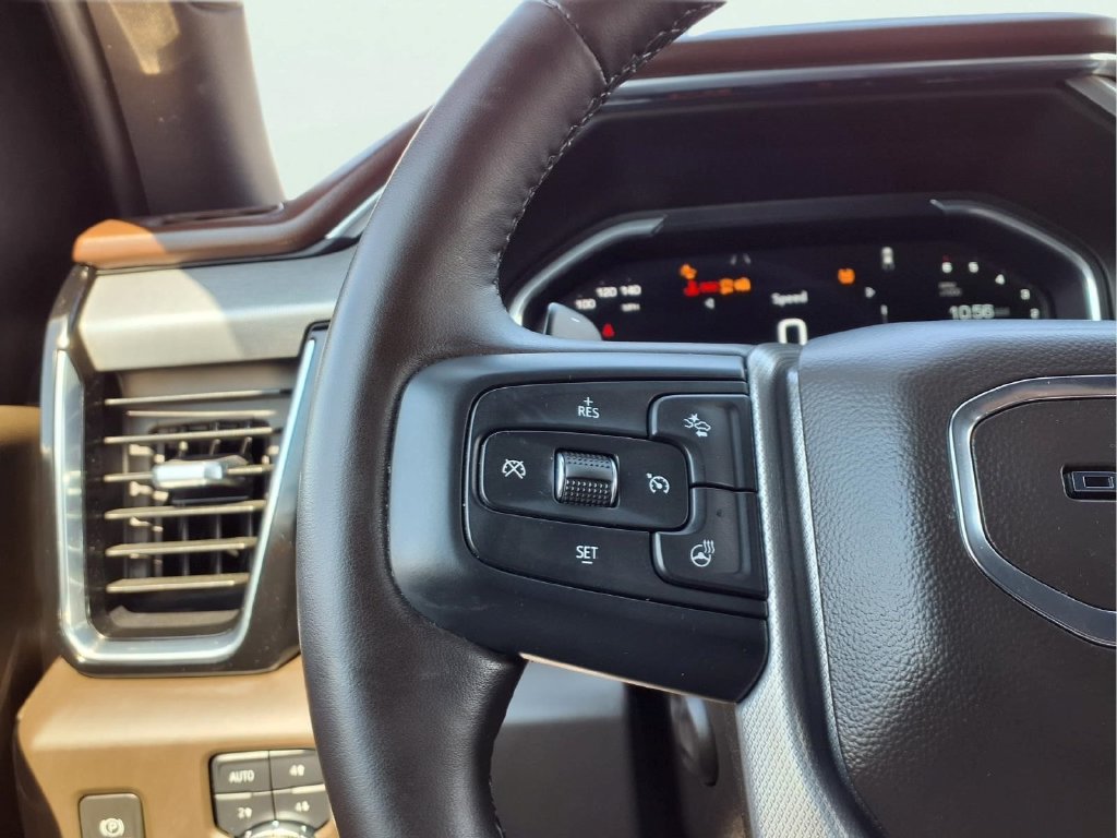 Used 2023 GMC Sierra 1500 Denali w/ Denali Reserve Package AWD/4WD image 17