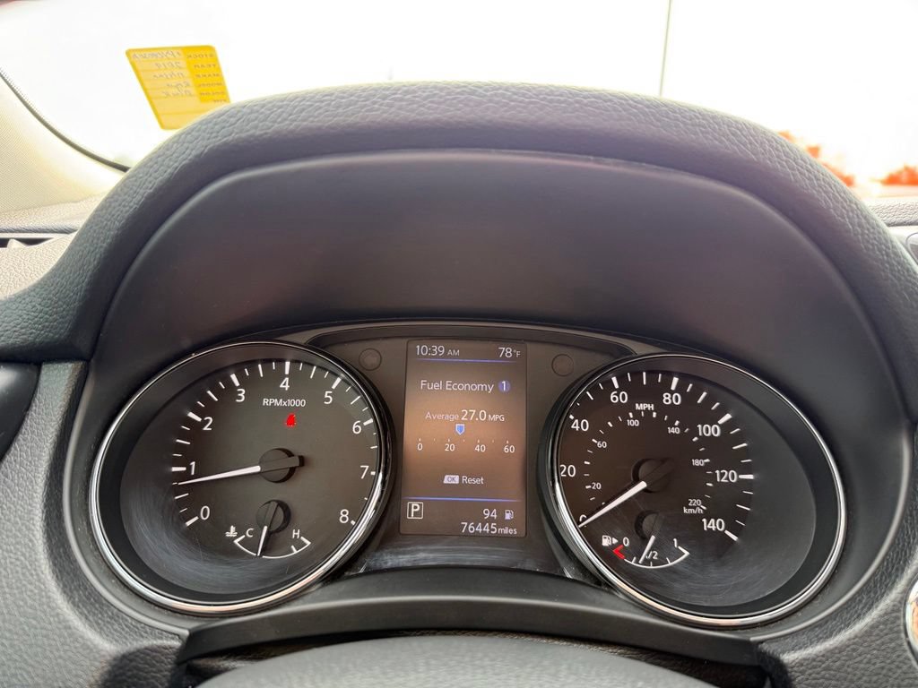 Used 2019 Nissan Rogue SV w/ Premium Package FWD image 13