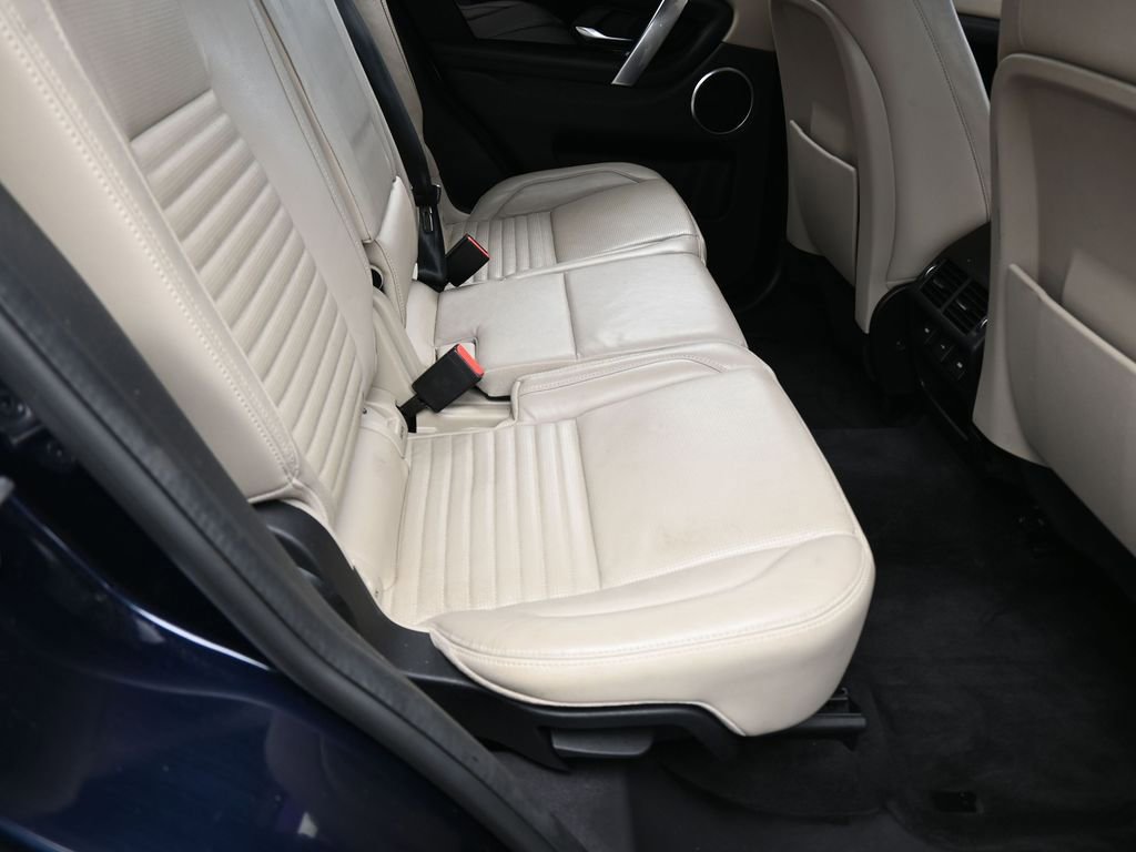 Used 2020 Land Rover Discovery Sport image 34