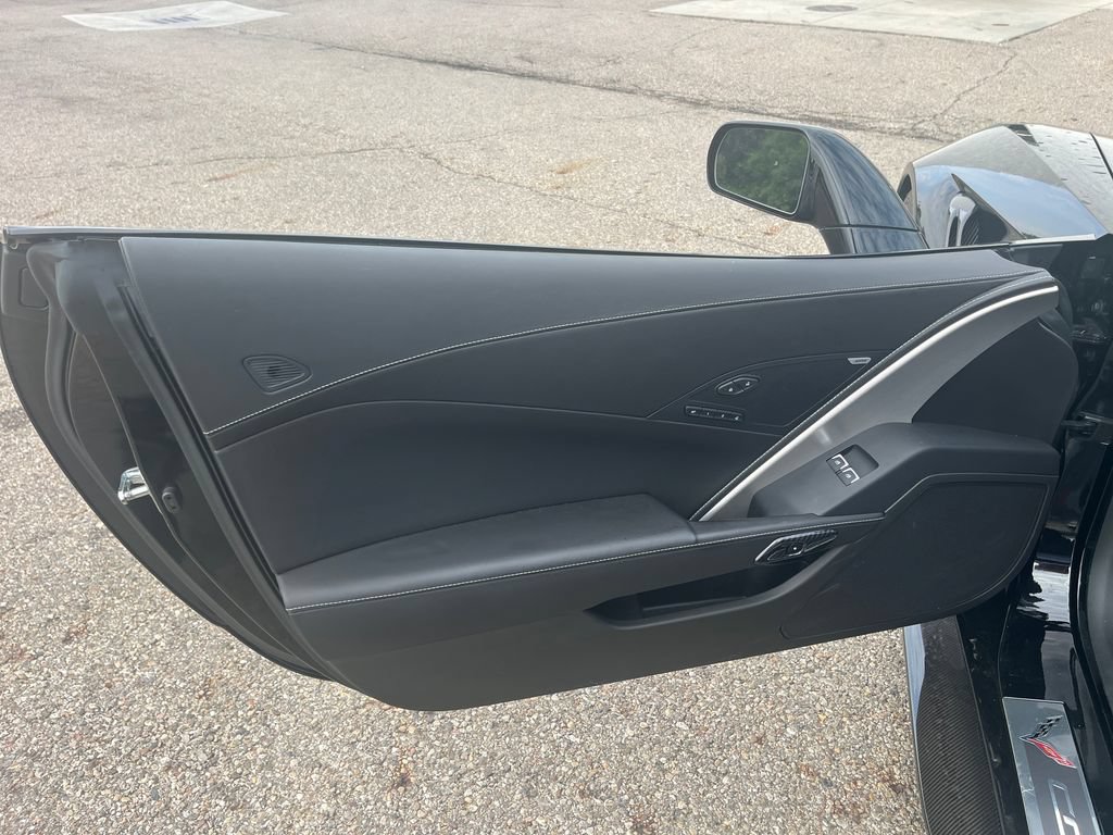 Used 2019 Chevrolet Corvette ZR1 RWD image 11