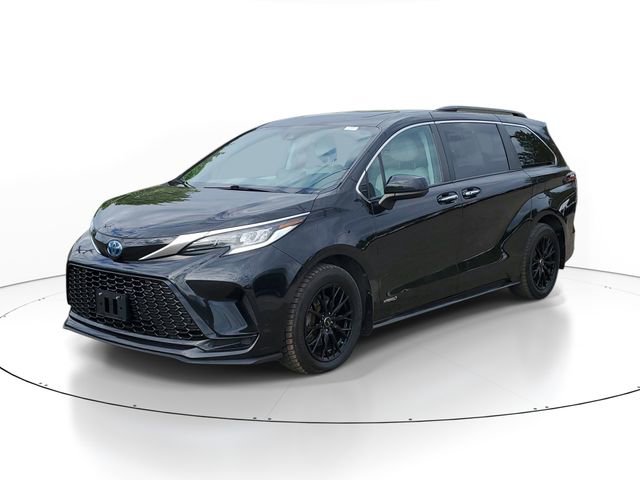 Used 2021 Toyota Sienna LE FWD image 2