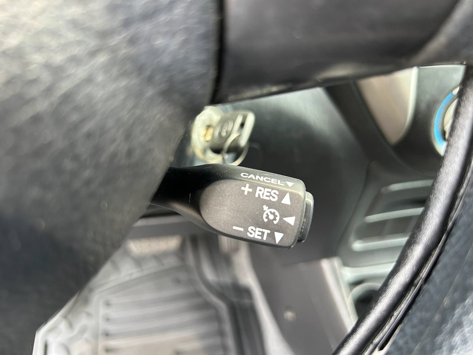 Used 2005 Toyota RAV4 2WD w/ Sport Pkg image 13
