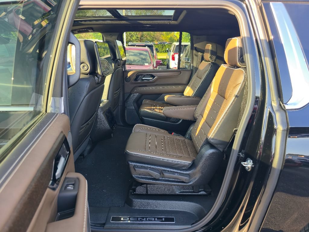 New 2026 GMC Yukon XL Denali Ultimate AWD/4WD image 25