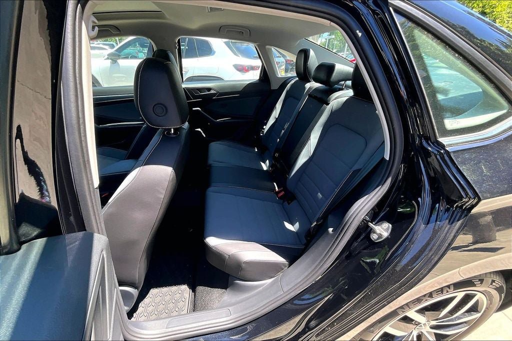 New 2026 Volkswagen Jetta SE FWD image 19