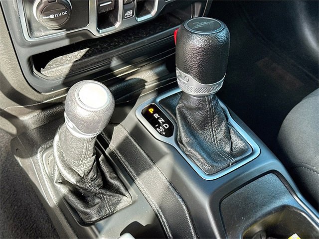 Used 2020 Jeep Gladiator Sport w/ Quick Order Package 24S image 16