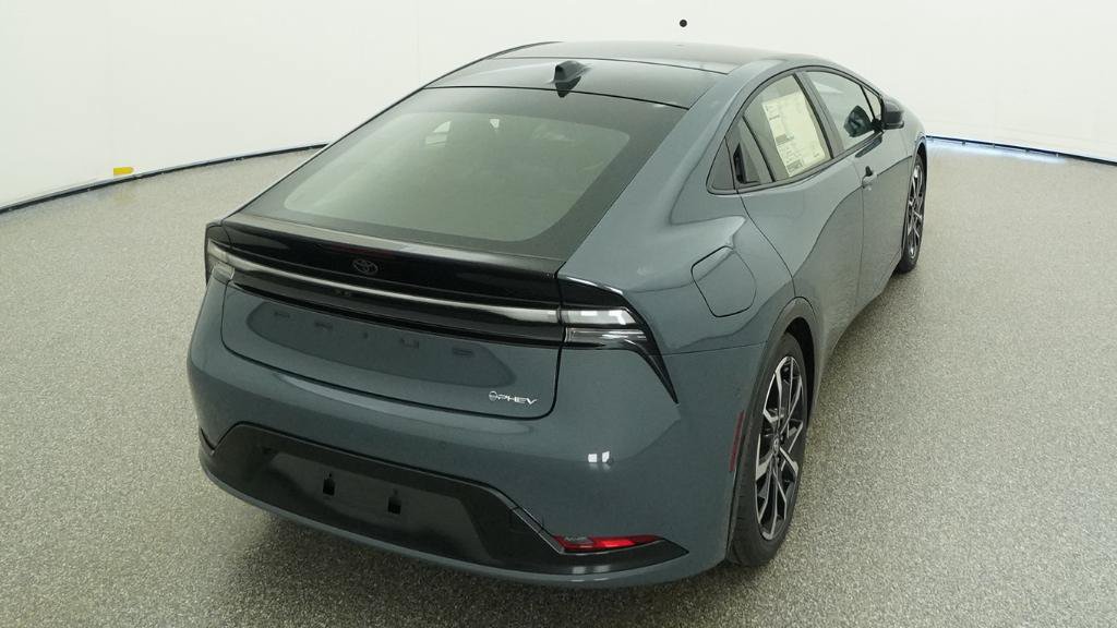 New 2026 Toyota Prius Plug-In Hybrid FWD image 11