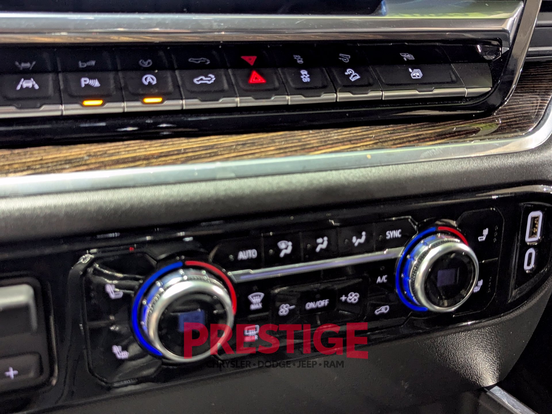 Used 2025 GMC Sierra 1500 Elevation AWD/4WD image 29