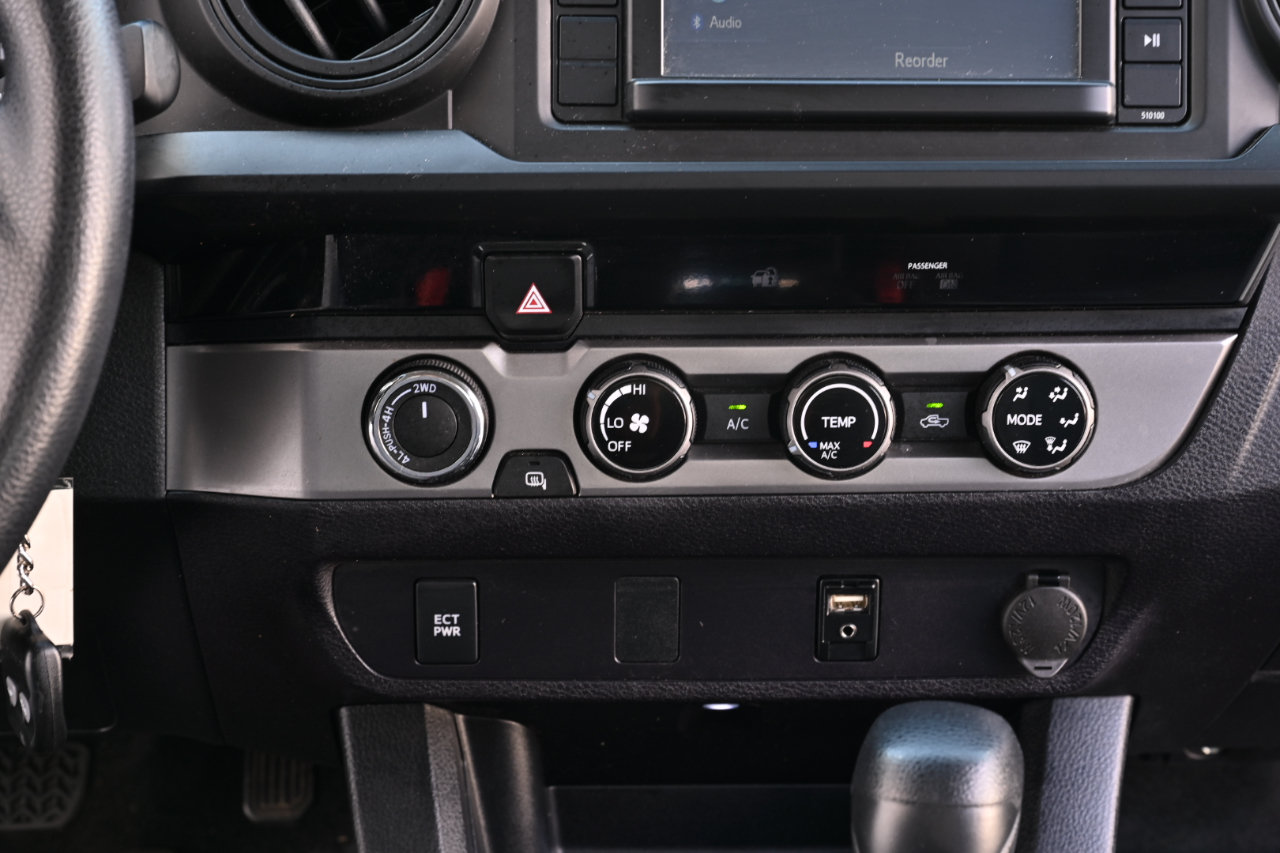 Used 2017 Toyota Tacoma SR AWD/4WD image 21