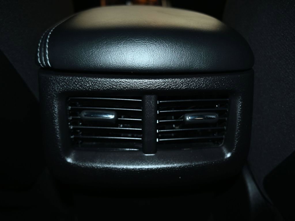 Used 2022 Dodge Challenger R/T w/ Performance Handling Group image 27