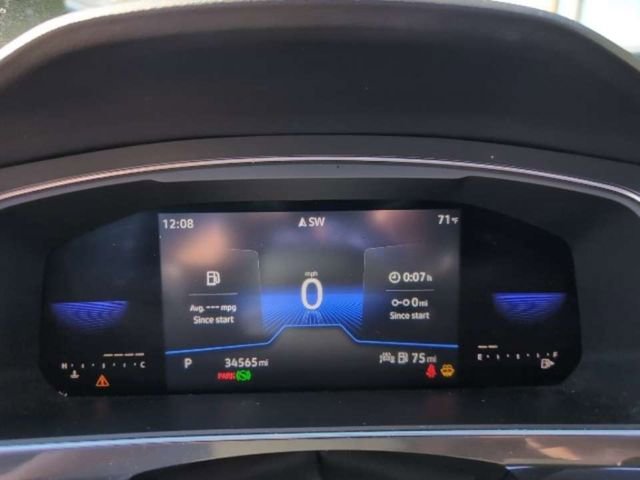 Used 2022 Volkswagen Tiguan SE w/ Panoramic Sunroof Package image 12