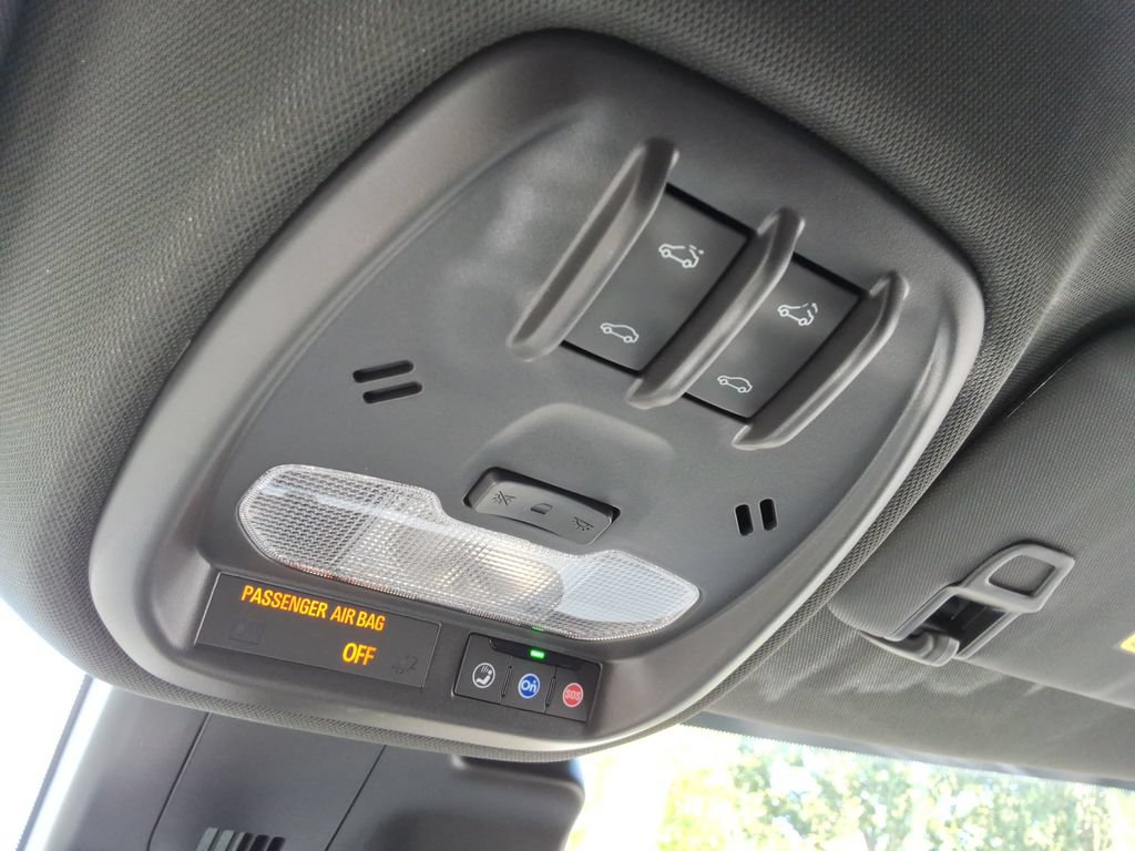 New 2026 Chevrolet Trax RS w/ Sunroof Package FWD image 34