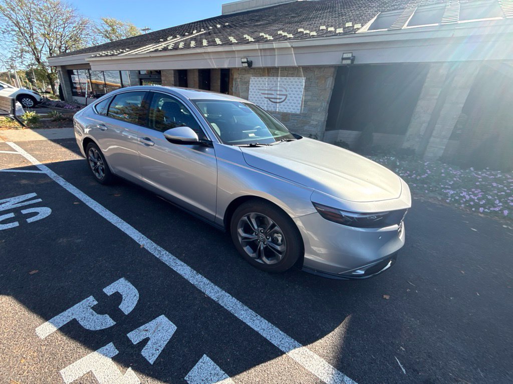 Used 2024 Honda Accord EX-L image 5