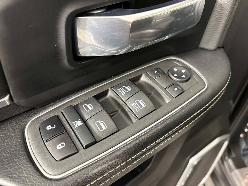 Used 2022 RAM 2500 Laramie AWD/4WD image 12