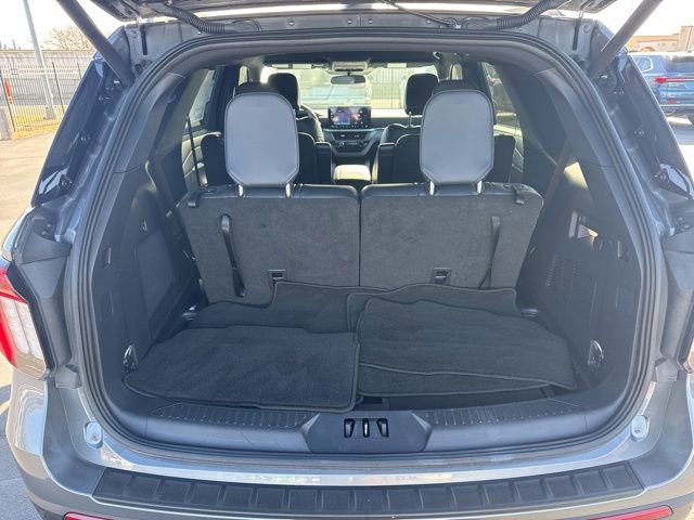 Used 2025 Ford Explorer ST-Line image 5