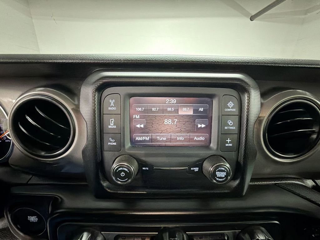 Used 2021 Jeep Gladiator Sport AWD/4WD image 13
