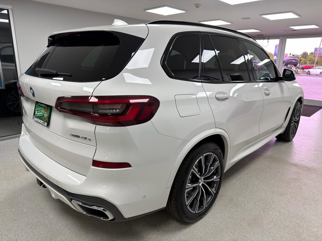 Used 2021 BMW X5 xDrive45e w/ M Sport Package AWD/4WD image 3