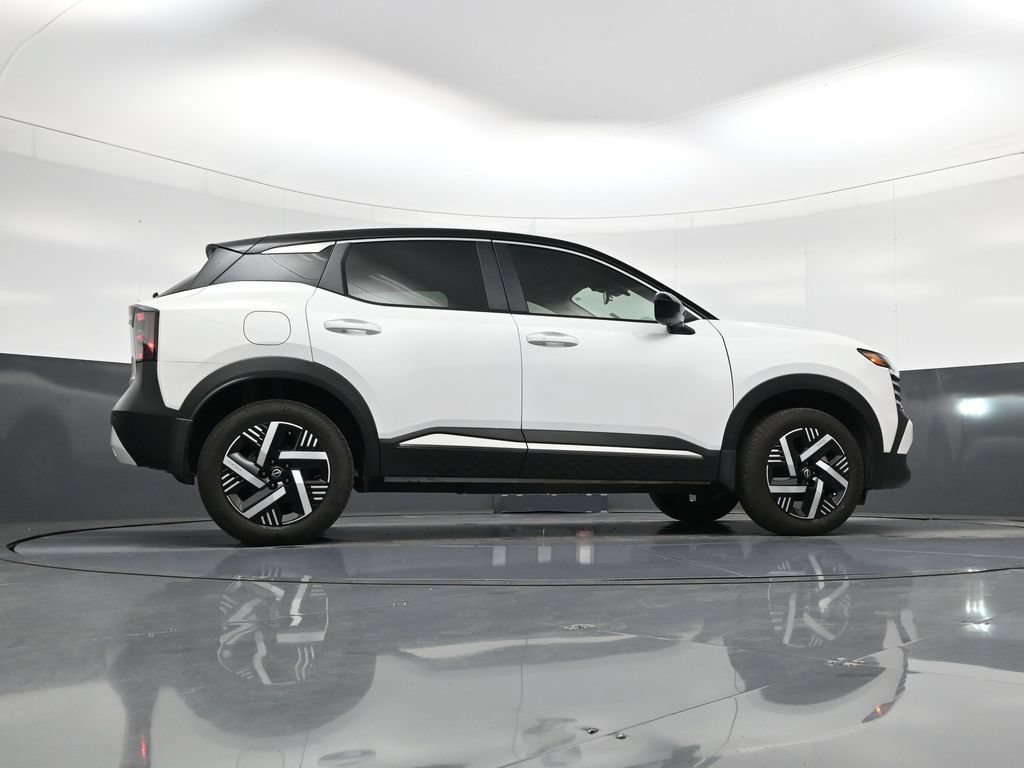 Used 2025 Nissan Kicks SV FWD image 23