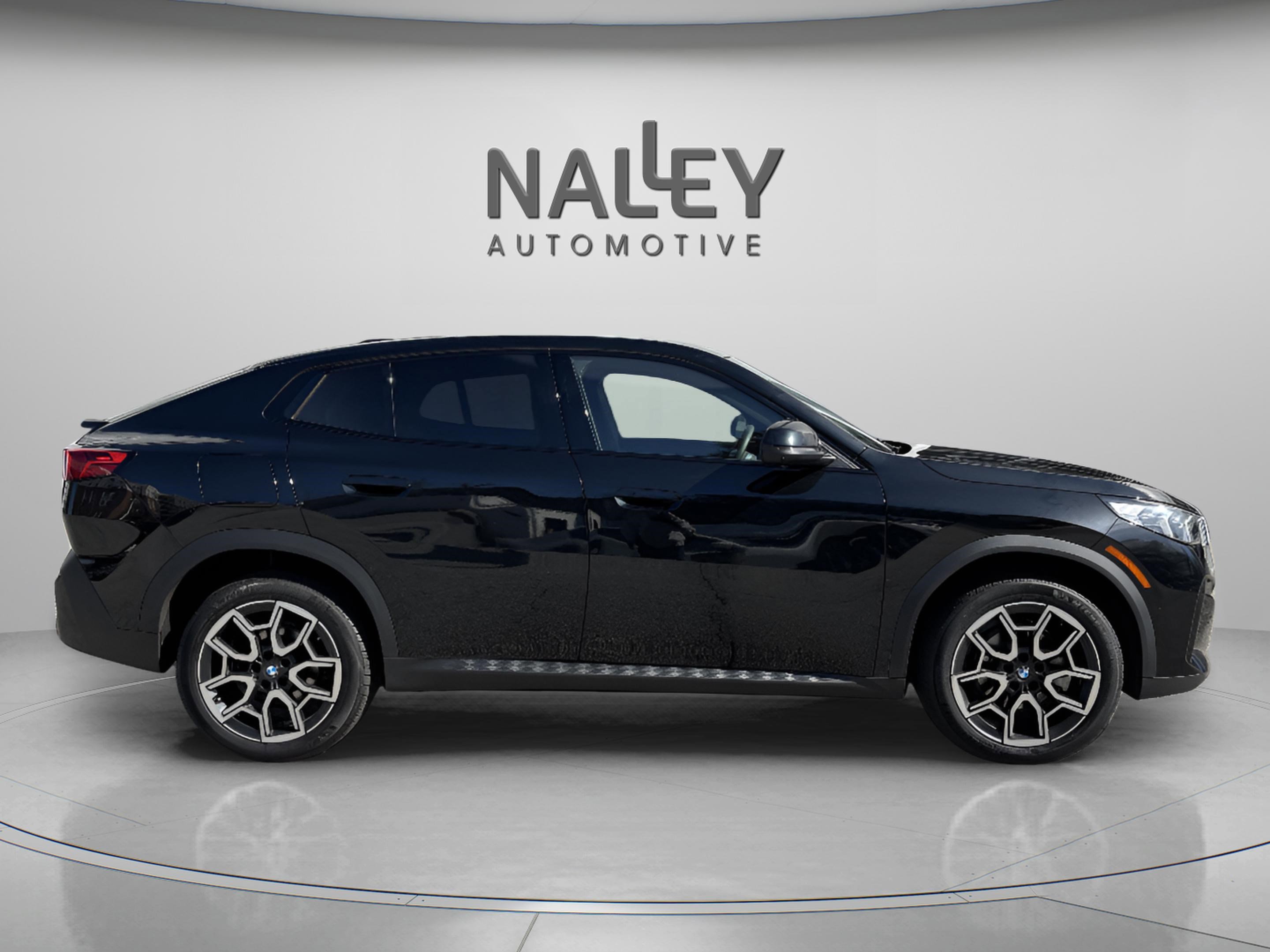 Certified 2025 BMW X2 xDrive28i image 5