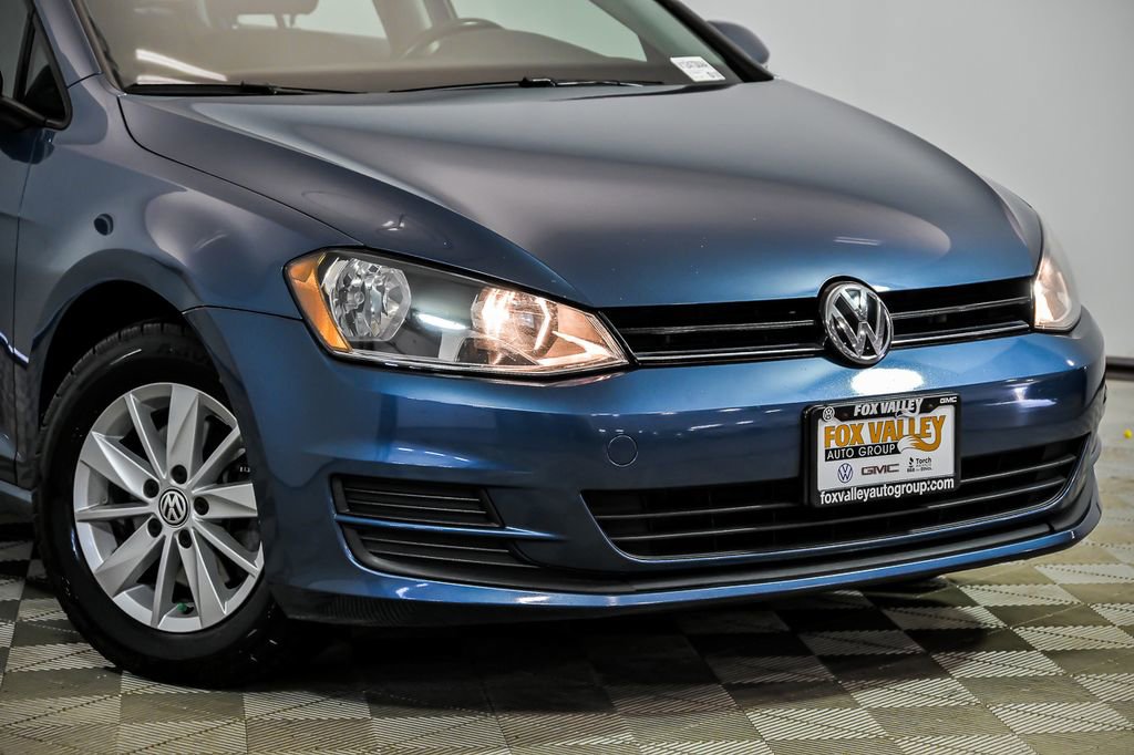 Used 2016 Volkswagen Golf S image 2