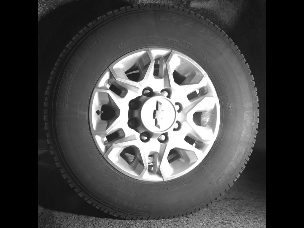 Used 2021 Chevrolet Silverado 2500 LT w/ All Star Edition image 9