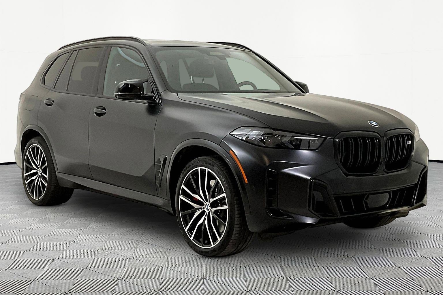 Used 2024 BMW X5 M60i AWD/4WD image 3