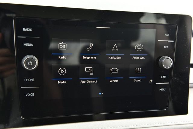 New 2025 Volkswagen Taos SEL image 13