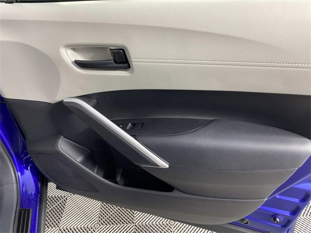 Used 2025 Toyota Corolla Cross LE image 24