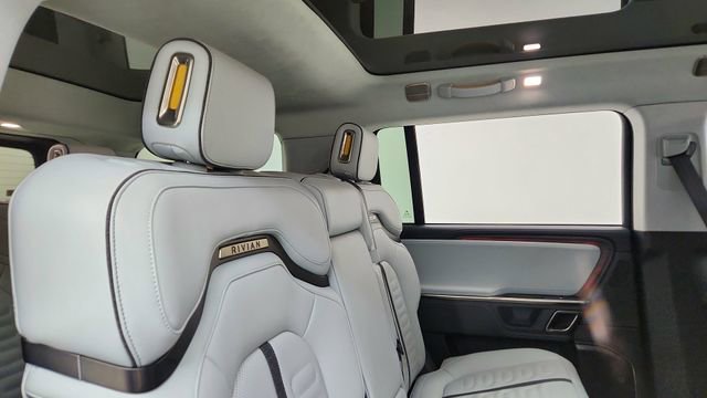 Used 2024 Rivian R1S Adventure image 26