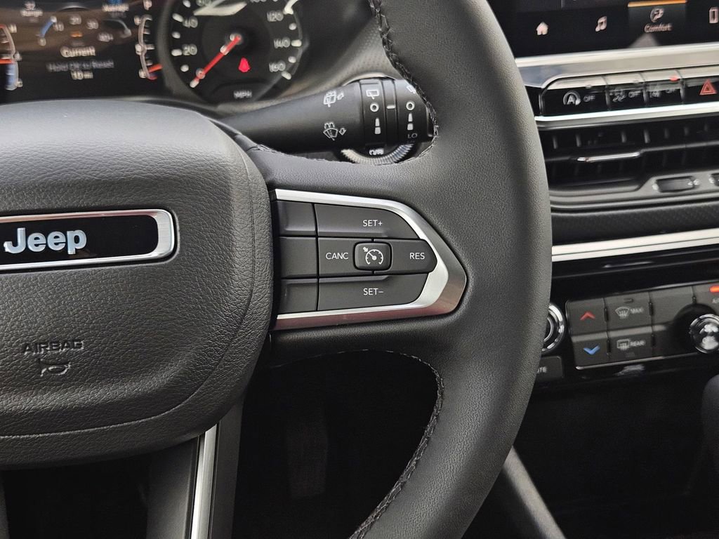 New 2026 Jeep Compass Latitude image 16