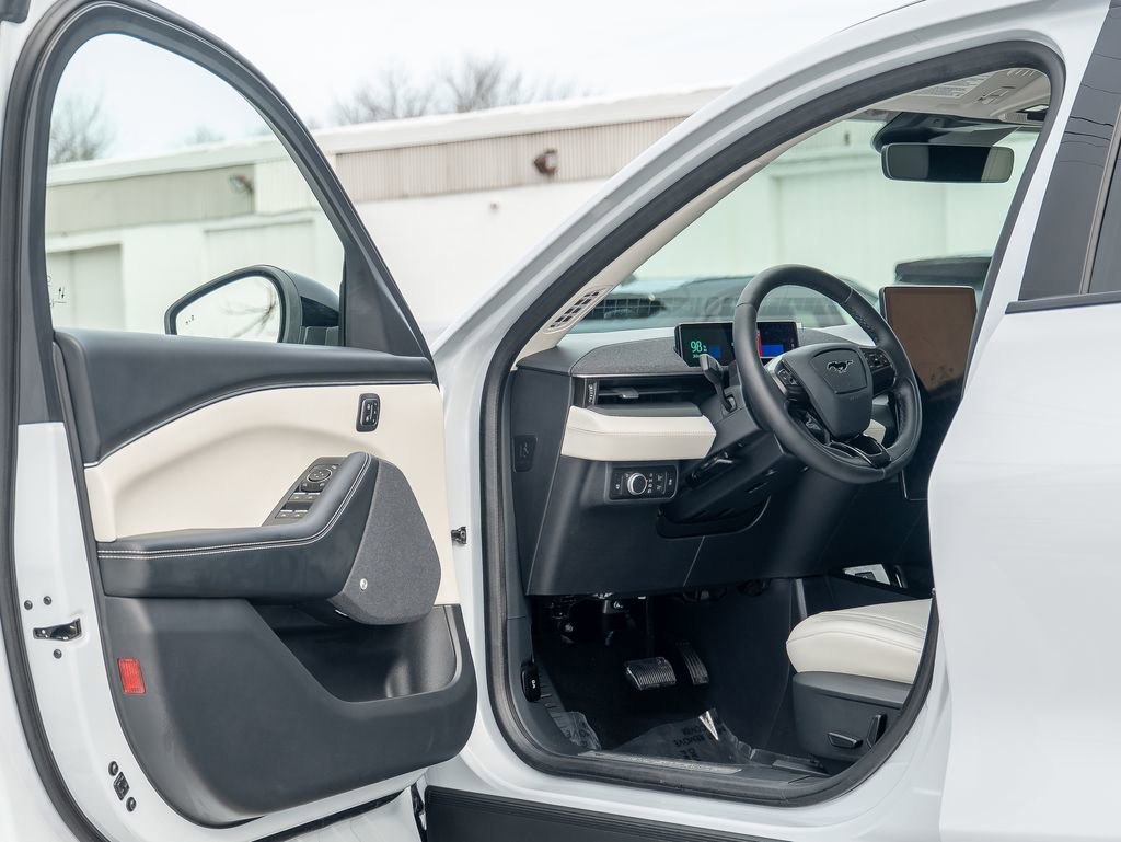 Used 2021 Ford Mustang Mach-E Premium image 10