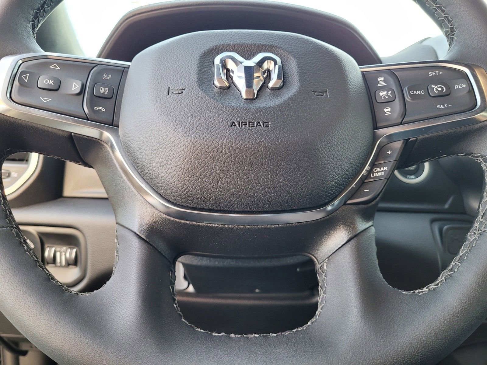 New 2025 RAM 2500 Laramie image 18