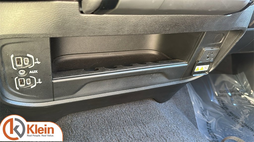 Used 2024 RAM 2500 Big Horn w/ Safety Group image 24