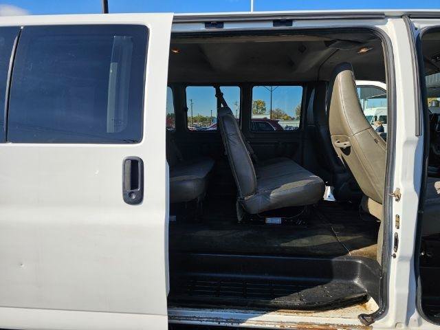 Used 2019 Chevrolet Express 3500 LT w/ LT Preferred Equipment Group RWD image 26