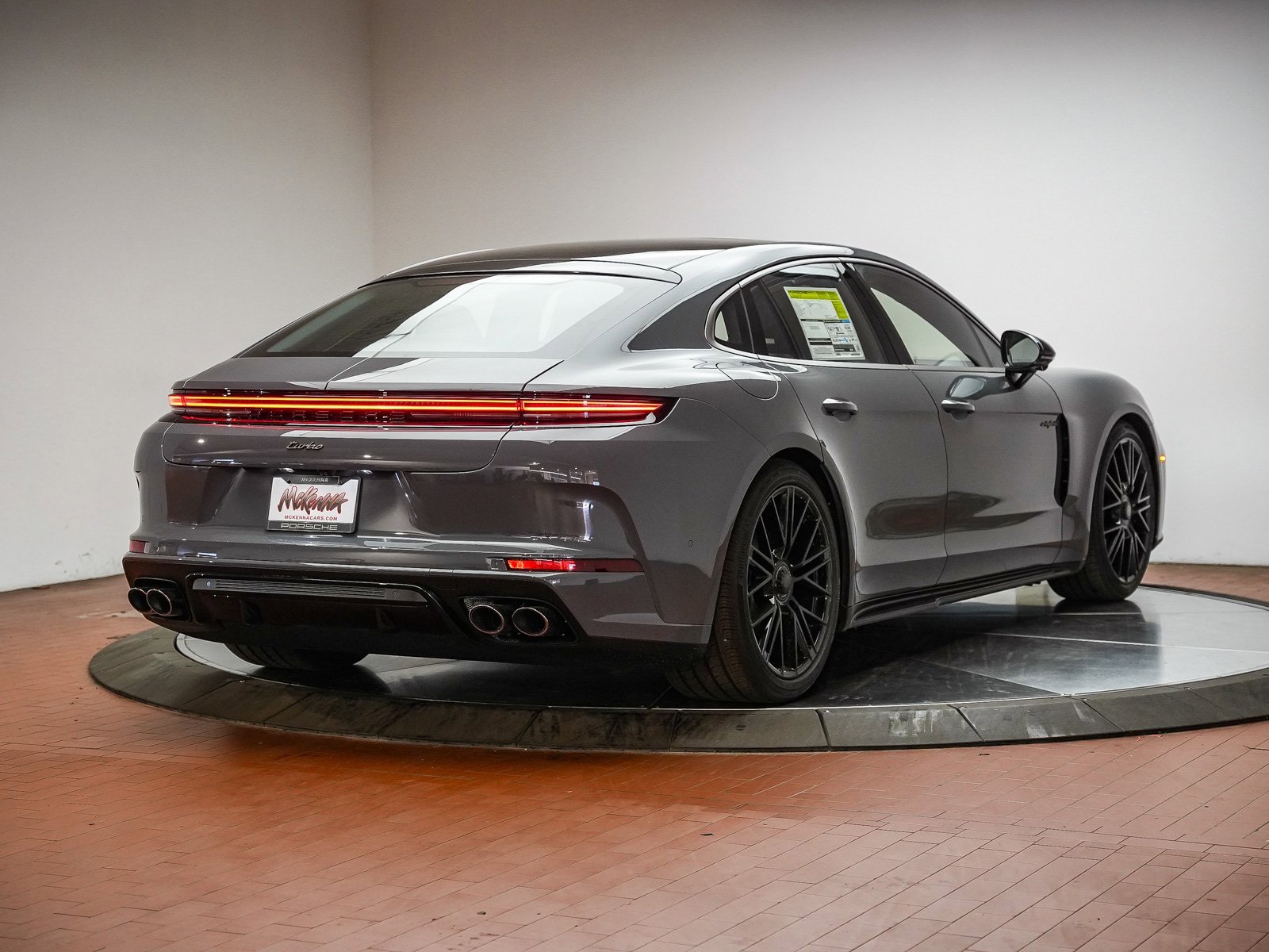 Certified 2025 Porsche Panamera Turbo image 9