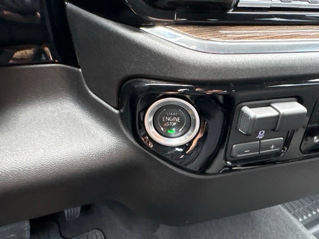Certified 2025 Chevrolet Silverado 1500 LT w/ Convenience Package II AWD/4WD image 20