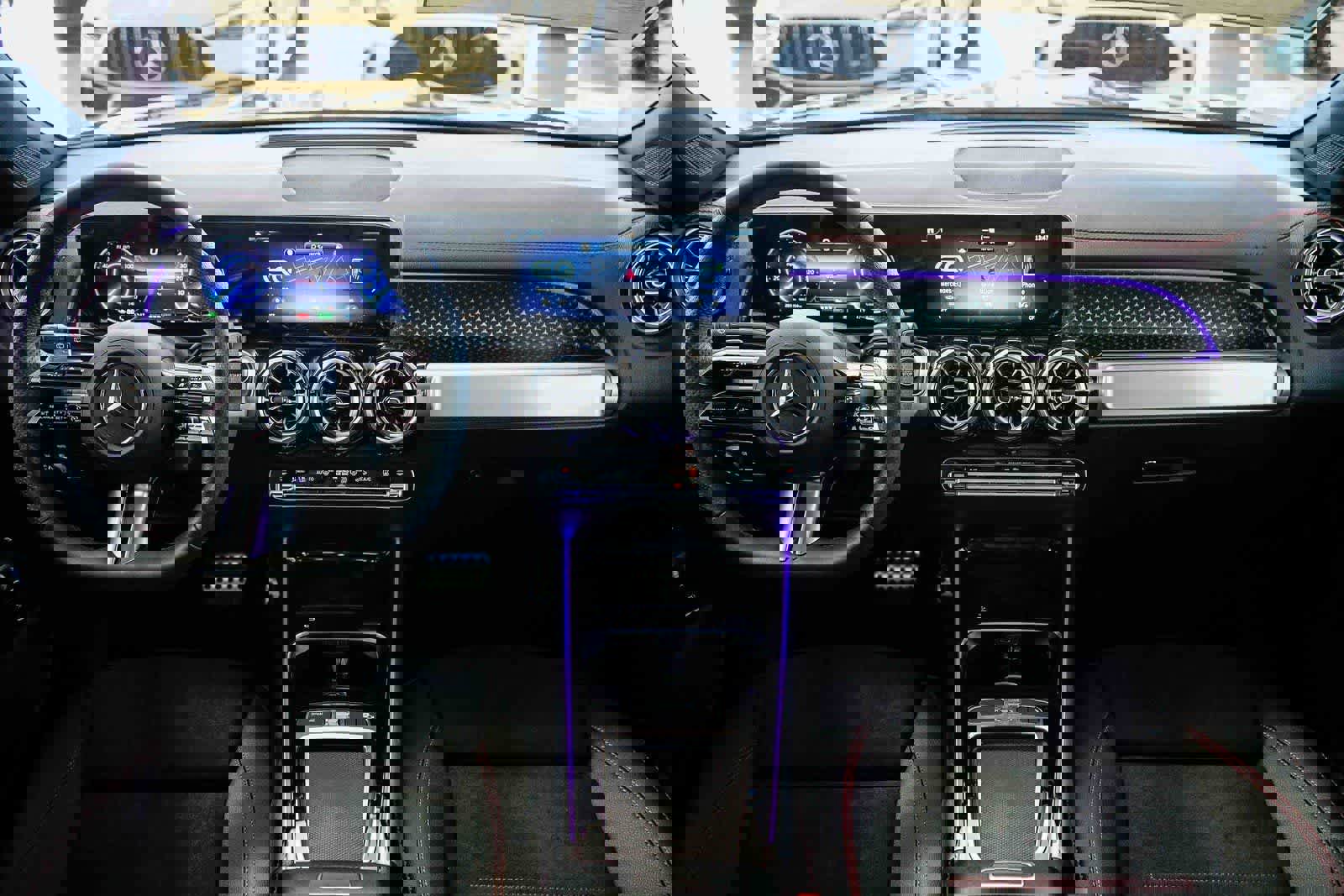 Used 2024 Mercedes-Benz EQB 350 4MATIC SUV image 12