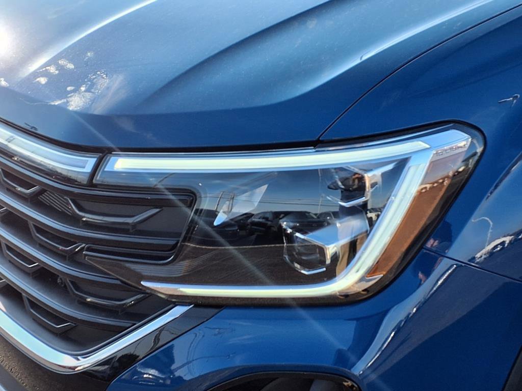 New 2025 Volkswagen Atlas Cross Sport SEL image 22