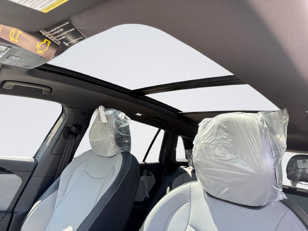 New 2026 Volkswagen Tiguan SE R-Line AWD/4WD image 16
