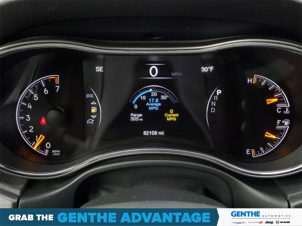 Used 2021 Jeep Grand Cherokee Laredo X image 12