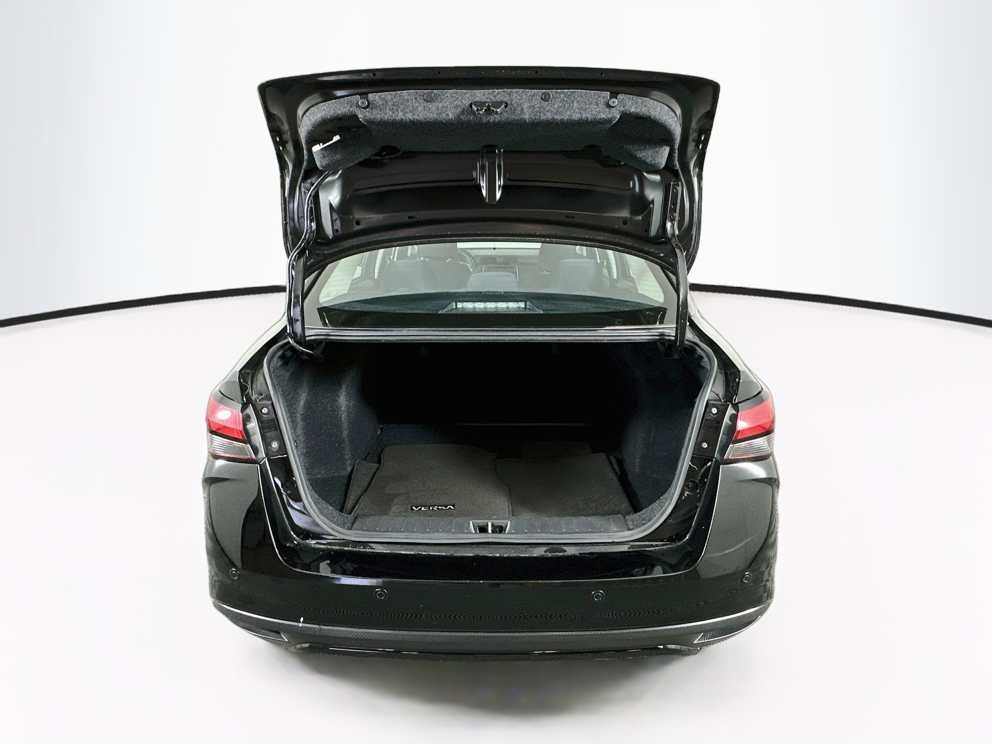 Used 2025 Nissan Versa S w/ Trunk Package FWD image 26