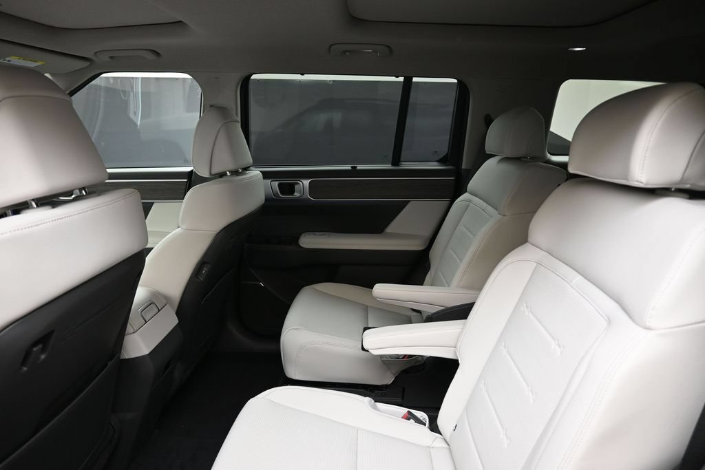 New 2026 Hyundai Santa Fe Limited AWD/4WD image 18
