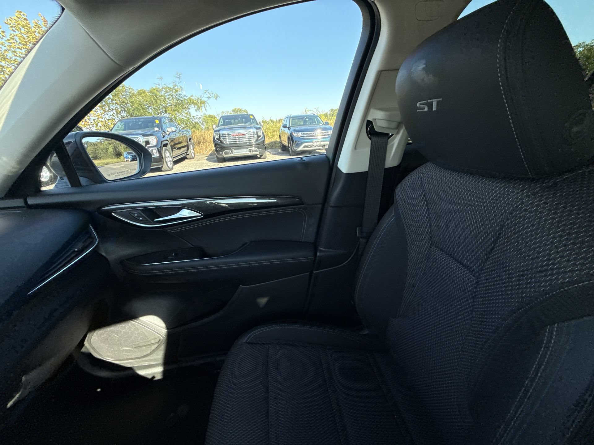Used 2023 Buick Envision Preferred w/ Sport Touring Package AWD/4WD image 26