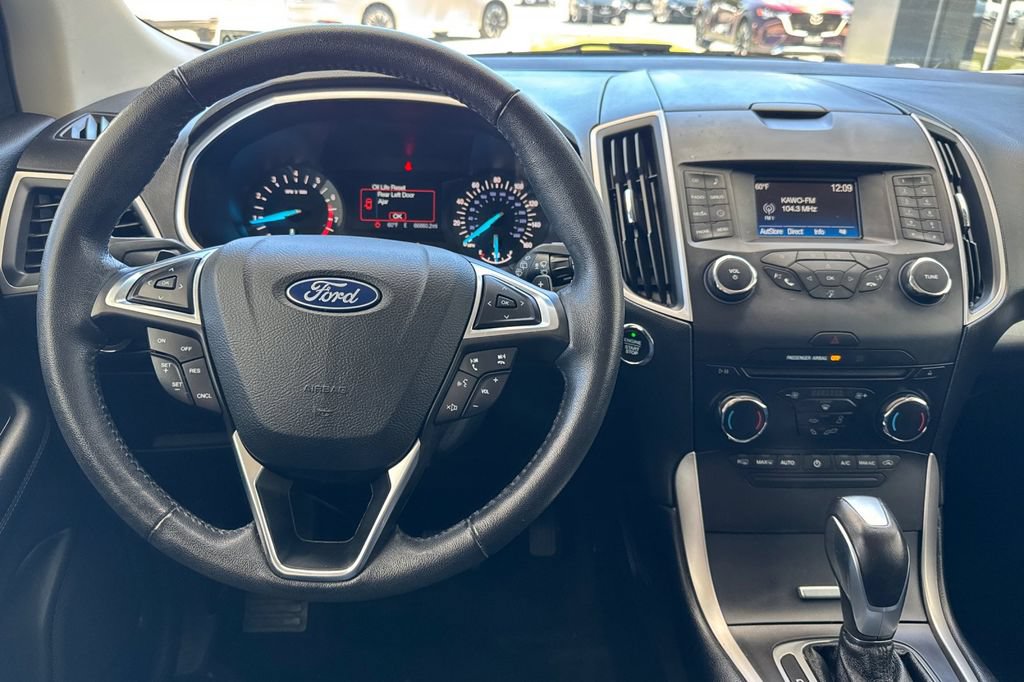 Used 2018 Ford Edge SEL AWD/4WD image 14