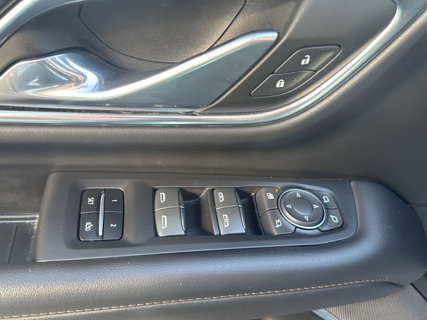 Used 2024 Chevrolet Tahoe High Country w/ Advanced Technology Package image 31