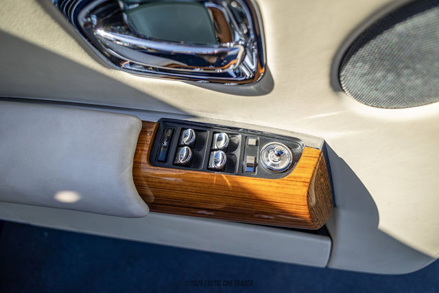 Used 2010 Rolls-Royce Phantom Drophead Coupe RWD image 81