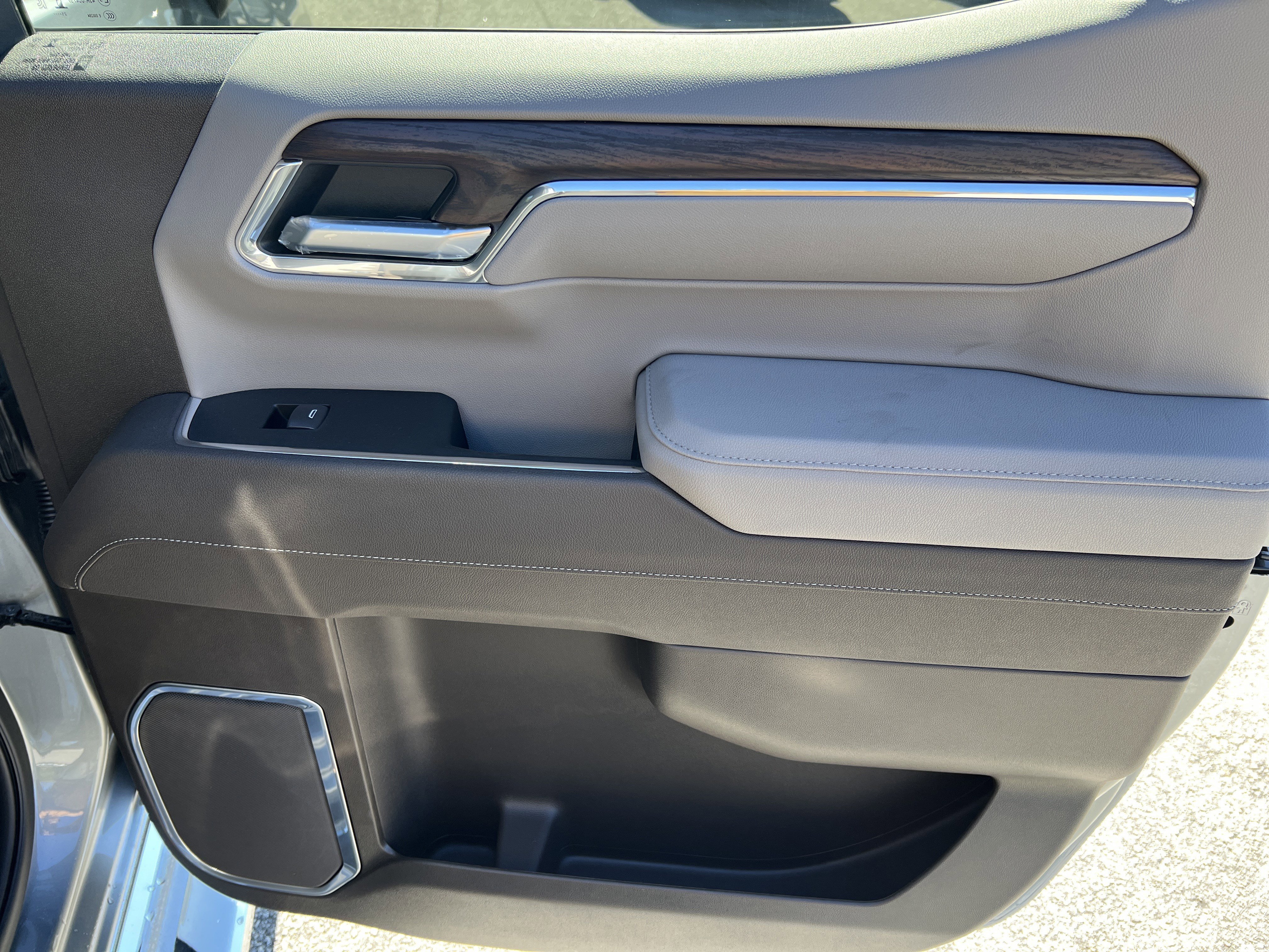 New 2026 GMC Sierra 1500 SLT w/ SLT Premium Package image 21