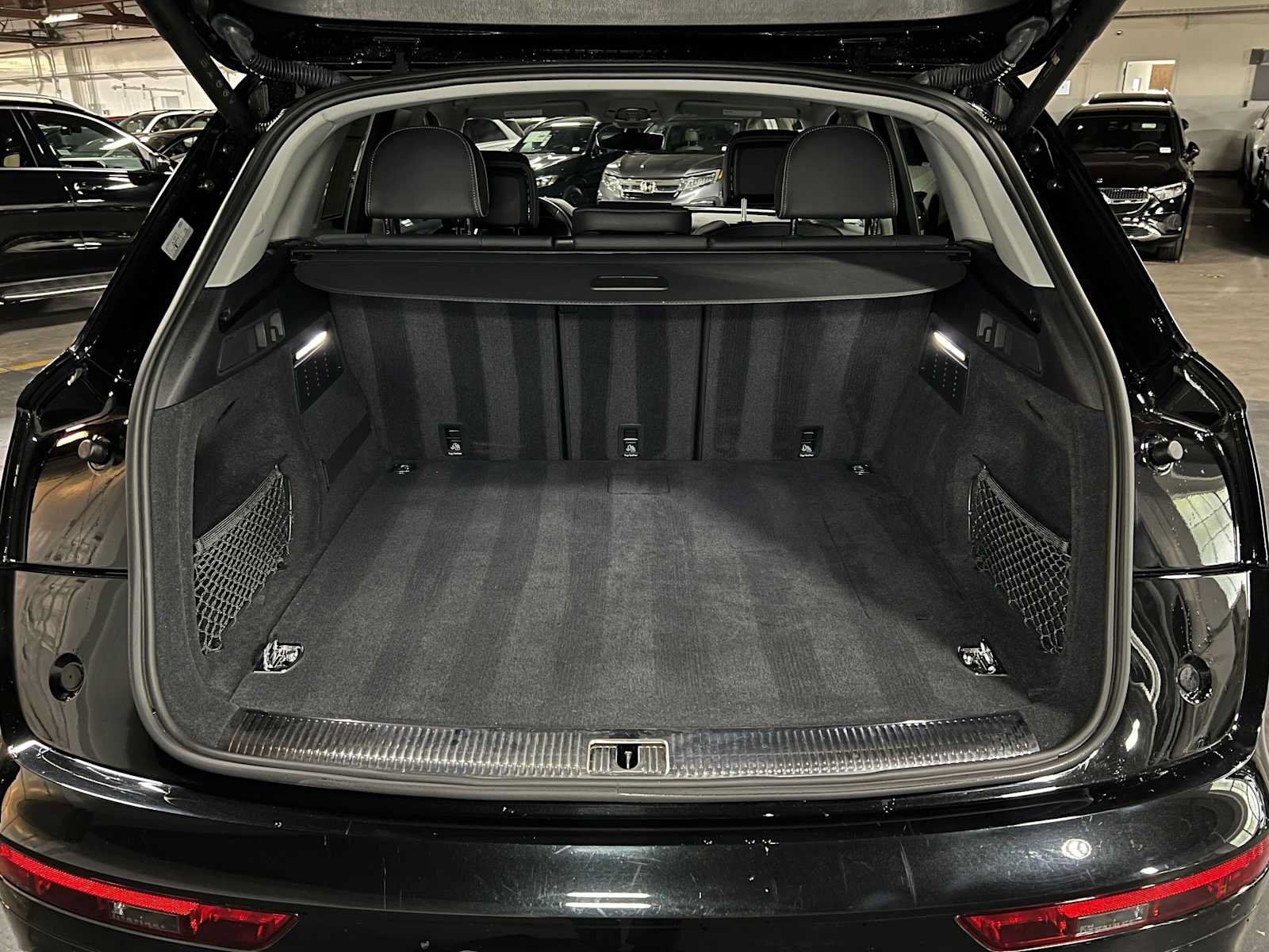 Used 2024 Audi Q5 e Premium w/ Convenience Package AWD/4WD image 16