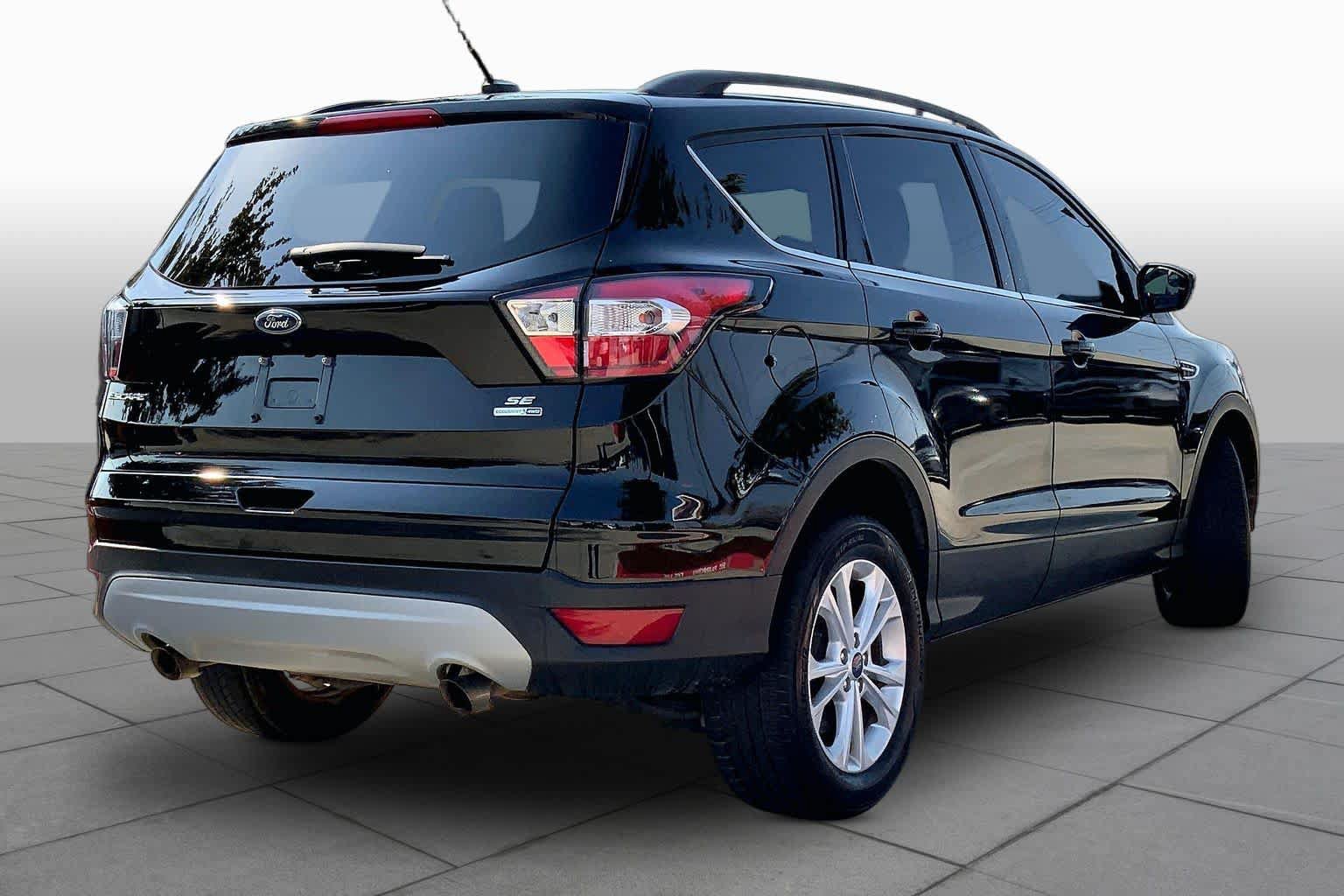 Used 2018 Ford Escape SE AWD/4WD image 13