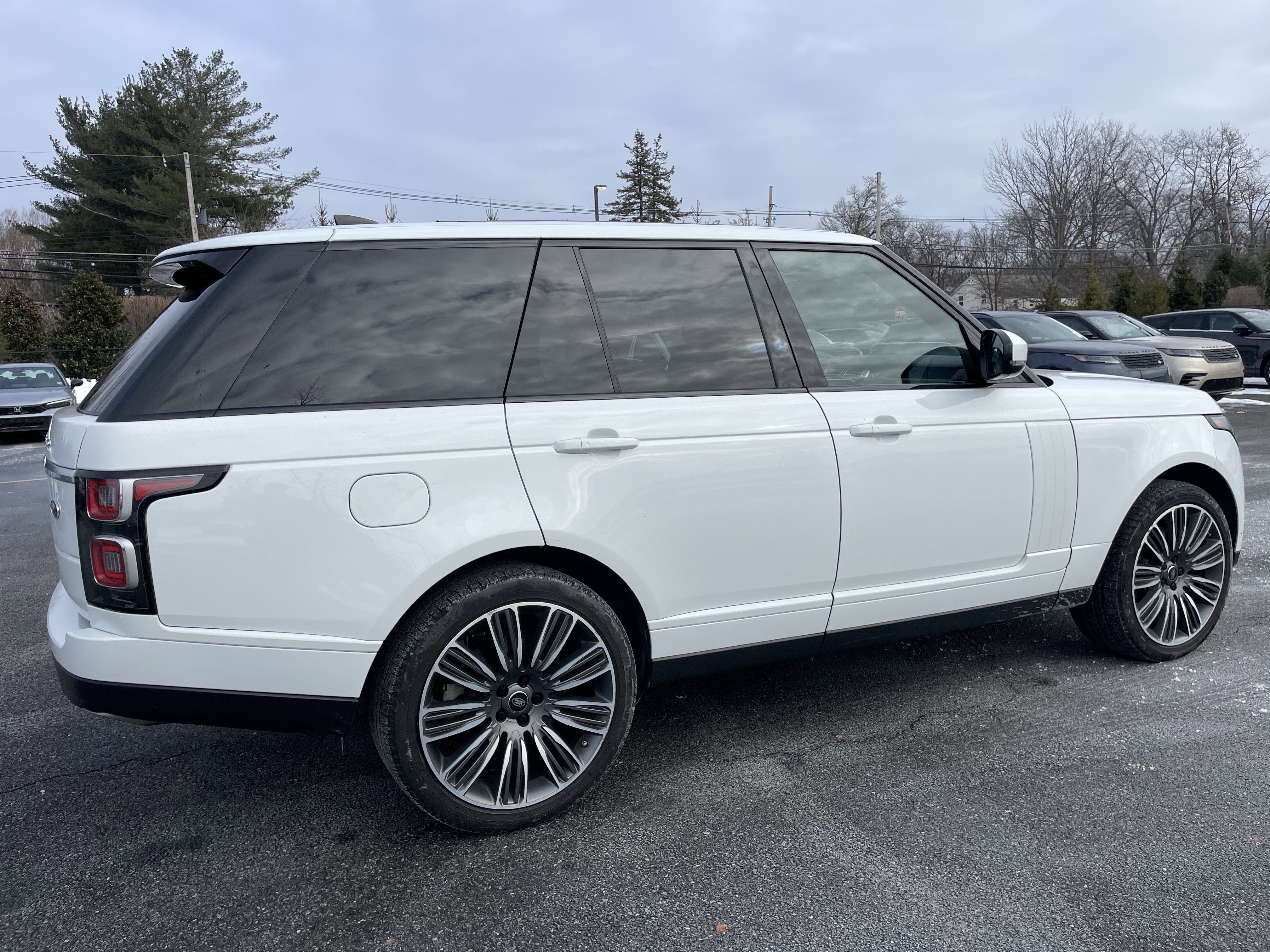 Used 2020 Land Rover Range Rover HSE image 7